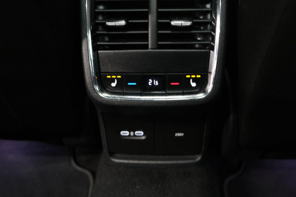 Škoda Octavia Combi 1.0 e-TSI Business Edition Plus Automaat - N.A.P. Airco, Cruise, Navi, PDC, Camera, Trekhaak.