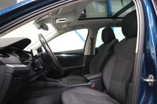 Škoda Octavia Combi 1.0 e-TSI Business Edition Plus Automaat - N.A.P. Airco, Cruise, Navi, PDC, Camera, Trekhaak.