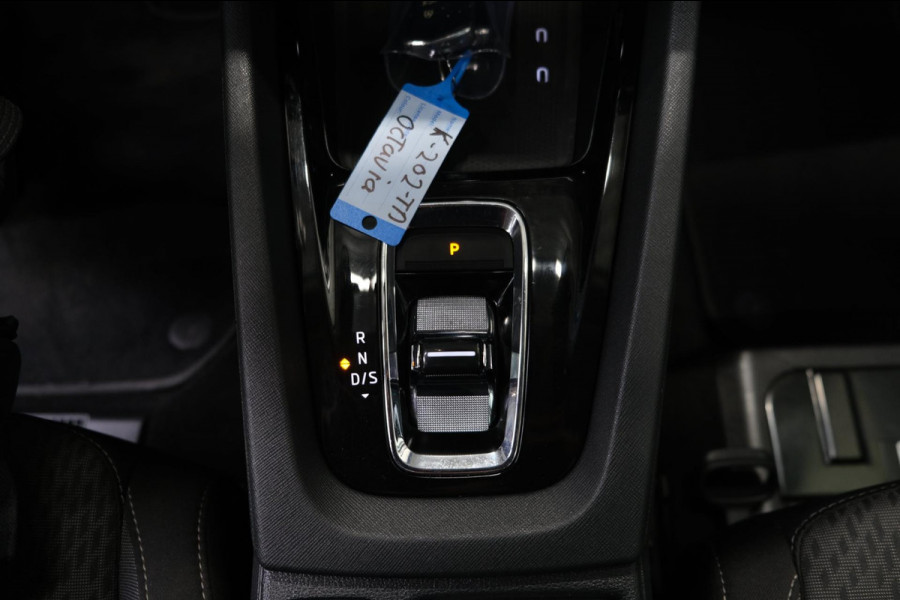 Škoda Octavia Combi 1.0 e-TSI Business Edition Plus Automaat - N.A.P. Airco, Cruise, Navi, PDC, Camera, Trekhaak.