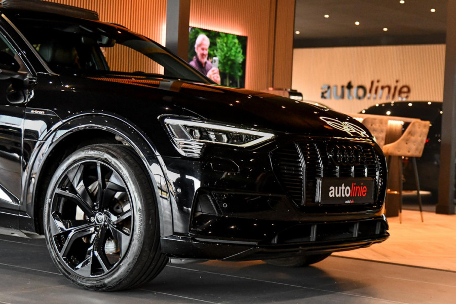 Audi e-tron E-tron 55 quattro S-Line 95 kWh. Pano, Luchtvering, Leder, Camera, Dodeh, CarPlay!