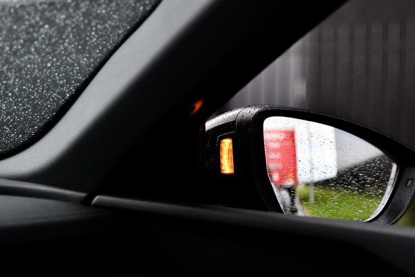 Audi e-tron E-tron 55 quattro S-Line 95 kWh. Pano, Luchtvering, Leder, Camera, Dodeh, CarPlay!