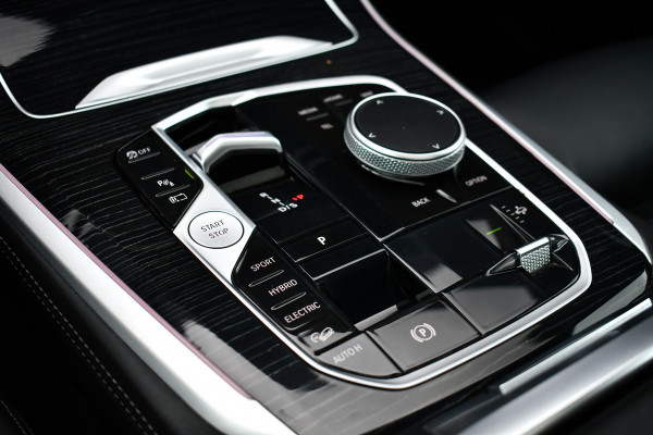 BMW X5 xDrive50e M-Sport Skylounge Comf-stoel ACC 360 HUD H/K 22inch BTW-auto