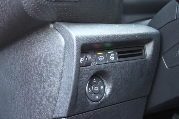 Citroën C4 1.2 Hybrid 145PK MAX | HEAD UP DISPLAY | CAMERA VOOR + ACHTER | NAVIGATIE | DRAADLOZE TELEFOONLADER | FULL LED KOPLAMPEN | DRAADLOZE APPLE CARPLAY/ANDROID AUTO | STOEL/STUUR/VOORRUIT VERWARMING | 18" LICHTMETALEN VELGEN | ADAPTIVE CRUISE CONTROL | CLIMATE CONTROL | LEDEREN BEKLEDING | DAB+ RADIO | KEYLESS ENTRY/START |