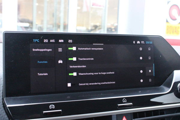 Citroën C4 1.2 Hybrid 145PK MAX | HEAD UP DISPLAY | CAMERA VOOR + ACHTER | NAVIGATIE | DRAADLOZE TELEFOONLADER | FULL LED KOPLAMPEN | DRAADLOZE APPLE CARPLAY/ANDROID AUTO | STOEL/STUUR/VOORRUIT VERWARMING | 18" LICHTMETALEN VELGEN | ADAPTIVE CRUISE CONTROL | CLIMATE CONTROL | LEDEREN BEKLEDING | DAB+ RADIO | KEYLESS ENTRY/START |