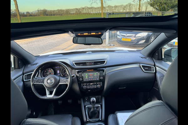 Nissan QASHQAI 1.3 DIG-T Tekna + TREKHAAK AFN. / 360 CAMERA / ST. VERWARMING / PANORAMADAK / NAVIGATIE / CARPLAY / CRUISE / PARELM