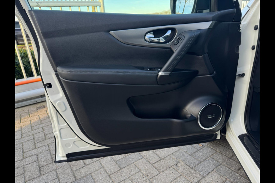 Nissan QASHQAI 1.3 DIG-T Tekna + TREKHAAK AFN. / 360 CAMERA / ST. VERWARMING / PANORAMADAK / NAVIGATIE / CARPLAY / CRUISE / PARELM