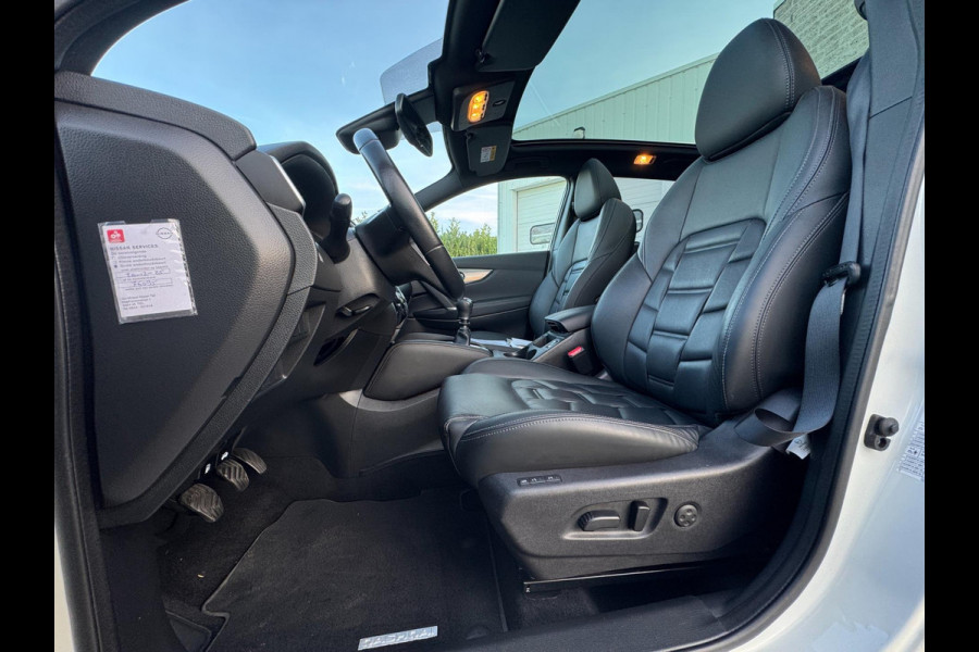 Nissan QASHQAI 1.3 DIG-T Tekna + TREKHAAK AFN. / 360 CAMERA / ST. VERWARMING / PANORAMADAK / NAVIGATIE / CARPLAY / CRUISE / PARELM