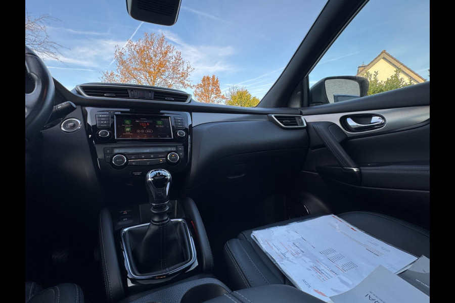 Nissan QASHQAI 1.3 DIG-T Tekna + TREKHAAK AFN. / 360 CAMERA / ST. VERWARMING / PANORAMADAK / NAVIGATIE / CARPLAY / CRUISE / PARELM
