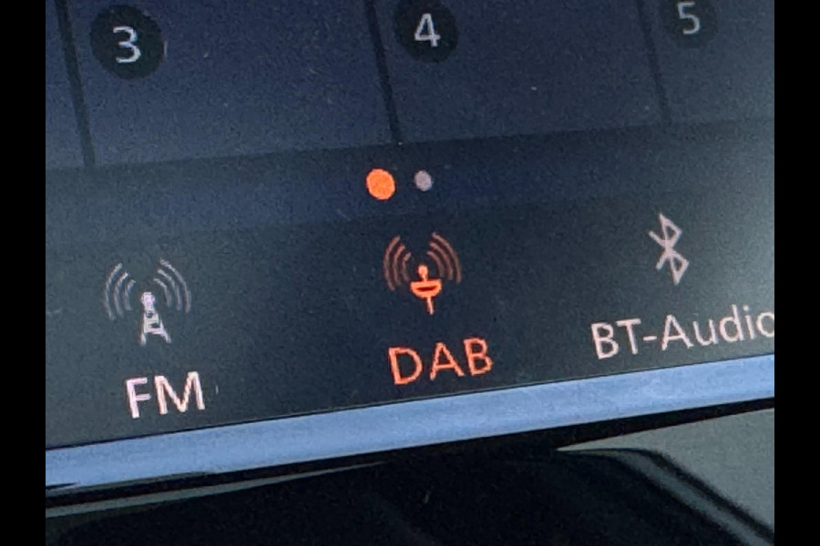 Nissan QASHQAI 1.3 DIG-T Tekna + TREKHAAK AFN. / 360 CAMERA / ST. VERWARMING / PANORAMADAK / NAVIGATIE / CARPLAY / CRUISE / PARELM