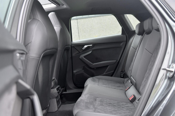 Audi A3 Sportback 40 TFSI e 3x S-Line. RS Zetels, Pano, ACC, Keyless, Camera, Matrix, 19'', CarPlay!