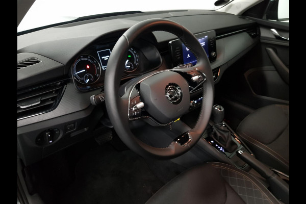 Škoda Kamiq 1.0 TSI 110pk DSG Dynamic | Navigatie | Lane Assist | Adaptive Cruise Control | Camera | Stoelverwarming |