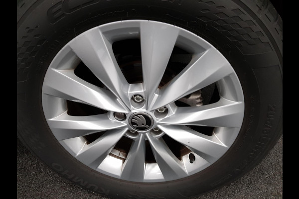 Škoda Kamiq 1.0 TSI 110pk DSG Dynamic | Navigatie | Lane Assist | Adaptive Cruise Control | Camera | Stoelverwarming |