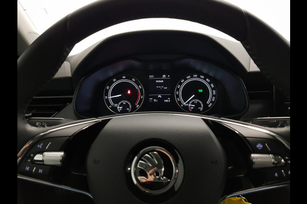 Škoda Kamiq 1.0 TSI 110pk DSG Dynamic | Navigatie | Lane Assist | Adaptive Cruise Control | Camera | Stoelverwarming |