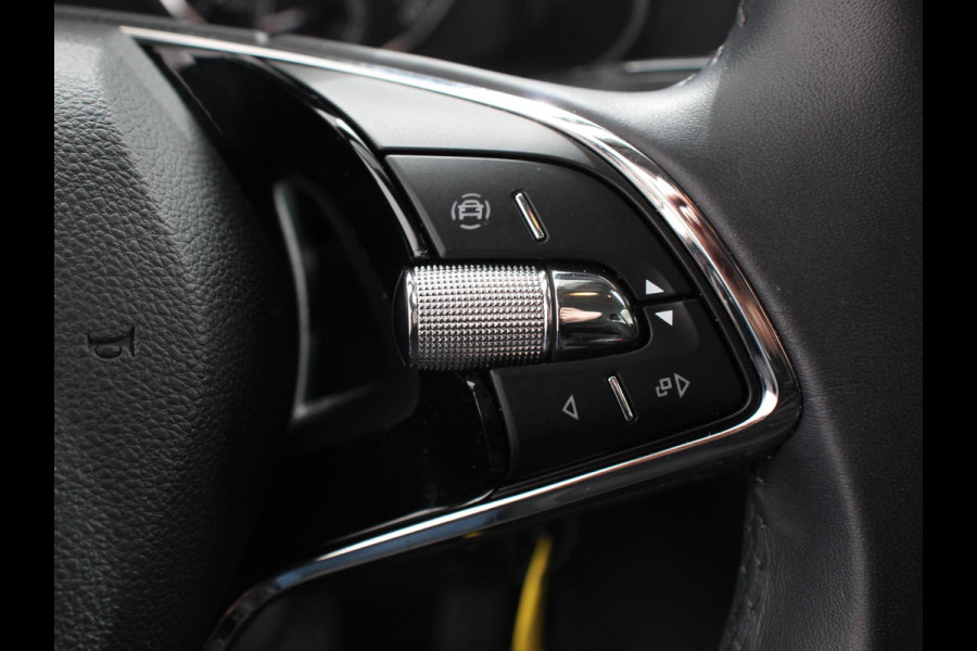 Škoda Kamiq 1.0 TSI 110pk DSG Dynamic | Navigatie | Lane Assist | Adaptive Cruise Control | Camera | Stoelverwarming |