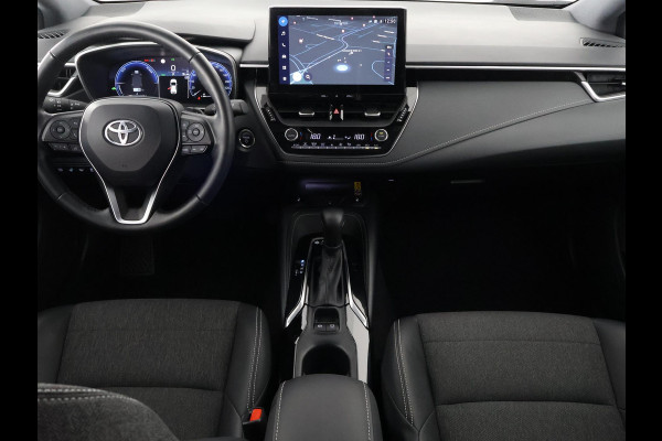 Toyota Corolla High Power Hybrid 200 Dynamic | Dodehoek detectie | Stuur-/Stoelverwarming | Parkeersensoren | Apple Carplay & AndroidAUTO