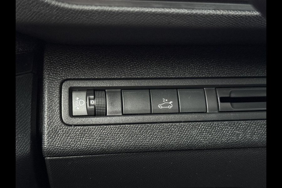 Peugeot 3008 1.2 PureTech Blue Lease Premium 360° Camera,Automaat,2e Eigenaar,Dealer Onderhouden,Navi,Clima,Cruise,Pdc V+A,Lm velgen,Halfleder,Nieuwe Distributie,131pk,Apk tot 03-2026