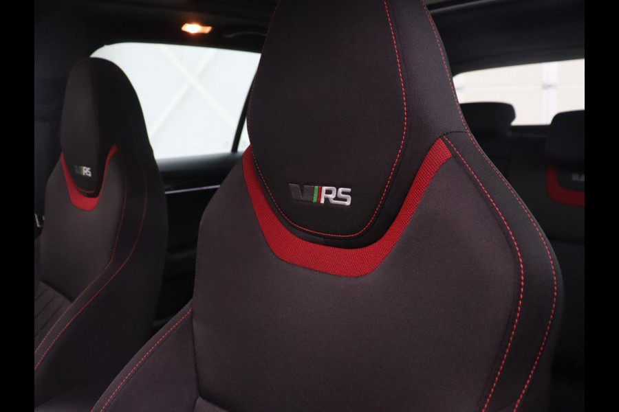 Škoda Octavia 2.0 TSI RS 245 Business | Panoramadak | Stoelverwarming | Adaptive cruise | Camera | Carplay | Achterbankverwarming | Full LED | Keyless | Navigatie