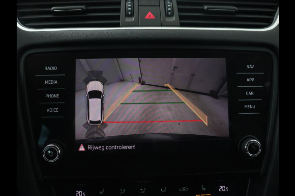 Škoda Octavia 2.0 TSI RS 245 Business | Panoramadak | Stoelverwarming | Adaptive cruise | Camera | Carplay | Achterbankverwarming | Full LED | Keyless | Navigatie