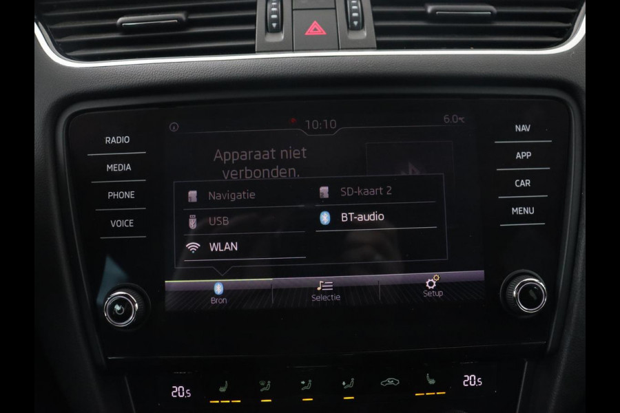 Škoda Octavia 2.0 TSI RS 245 Business | Panoramadak | Stoelverwarming | Adaptive cruise | Camera | Carplay | Achterbankverwarming | Full LED | Keyless | Navigatie