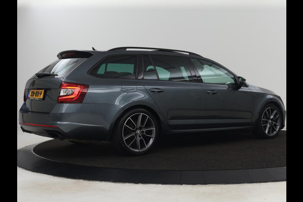 Škoda Octavia 2.0 TSI RS 245 Business | Panoramadak | Stoelverwarming | Adaptive cruise | Camera | Carplay | Achterbankverwarming | Full LED | Keyless | Navigatie