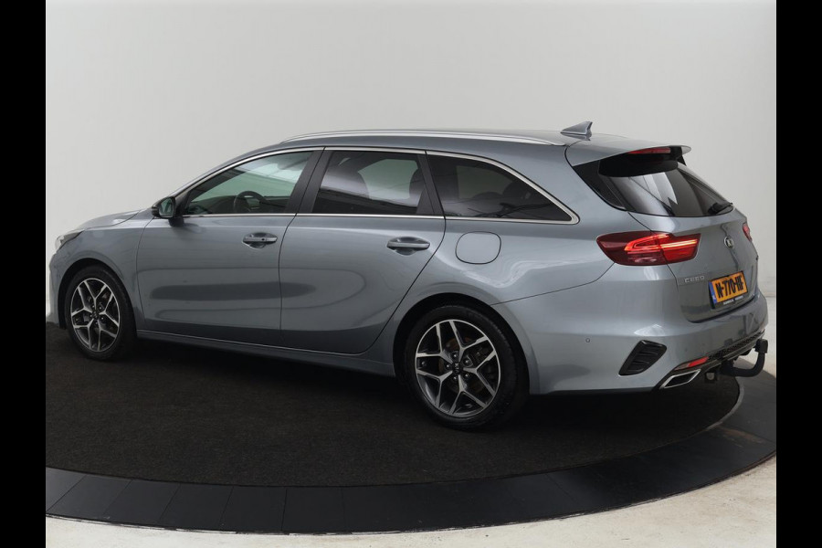 Kia Ceed 1.5 T-GDi GT-Line | Trekhaak | Stoel & stuurverwarming | Leder/Alcantara | Camera | Adaptive cruise | Park Assist | Climate control | Full LED | Carplay | Navigatie | Sportstoelen