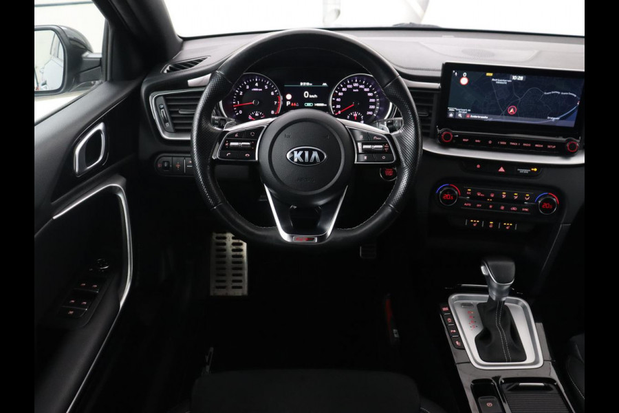 Kia Ceed 1.5 T-GDi GT-Line | Trekhaak | Stoel & stuurverwarming | Leder/Alcantara | Camera | Adaptive cruise | Park Assist | Climate control | Full LED | Carplay | Navigatie | Sportstoelen