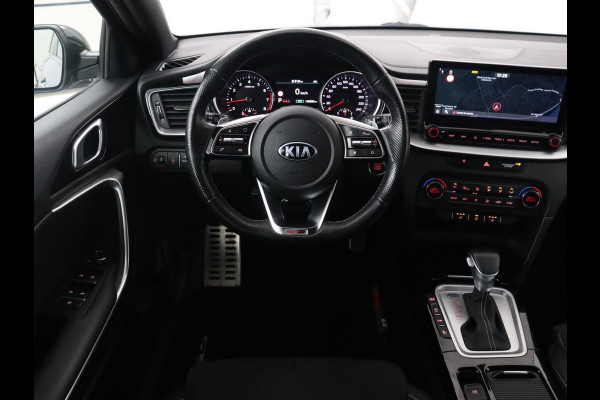 Kia Ceed 1.5 T-GDi GT-Line | Trekhaak | Stoel & stuurverwarming | Leder/Alcantara | Camera | Adaptive cruise | Park Assist | Climate control | Full LED | Carplay | Navigatie | Sportstoelen