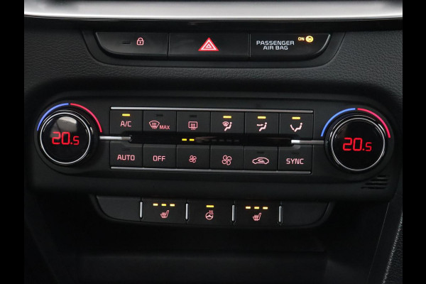 Kia Ceed 1.5 T-GDi GT-Line | Trekhaak | Stoel & stuurverwarming | Leder/Alcantara | Camera | Adaptive cruise | Park Assist | Climate control | Full LED | Carplay | Navigatie | Sportstoelen