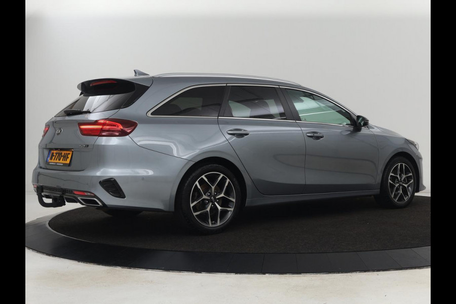 Kia Ceed 1.5 T-GDi GT-Line | Trekhaak | Stoel & stuurverwarming | Leder/Alcantara | Camera | Adaptive cruise | Park Assist | Climate control | Full LED | Carplay | Navigatie | Sportstoelen