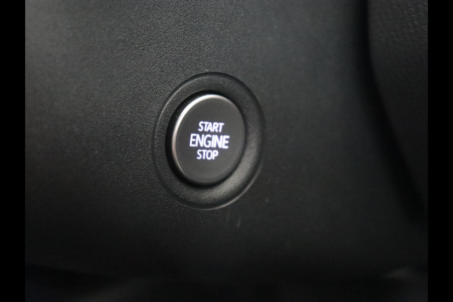 Volkswagen ID.3 First Plus 58 kWh | Trekhaak | Stoel & stuurverwarming | Matrix LED | Camera | Carplay | Sfeerverlichting | Adaptive cruise | Keyless | Navigatie | Climate control | Parkeerhulp