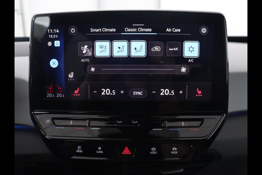 Volkswagen ID.3 First Plus 58 kWh | Trekhaak | Stoel & stuurverwarming | Matrix LED | Camera | Carplay | Sfeerverlichting | Adaptive cruise | Keyless | Navigatie | Climate control | Parkeerhulp