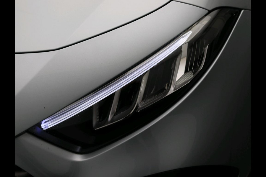 Mercedes-Benz A-Klasse 180 AMG Star Edition AMG Line | Ledkoplampen | Apple CarPlay | Licht- en zicht pakket | Keyless-Go | Spiegel Pakket | Stoelverwarming. Inclusief 24 maanden MB Certified garantie voor Europa.