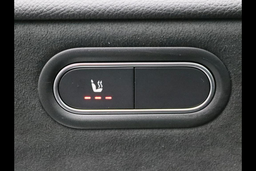 Mercedes-Benz A-Klasse 180 AMG Star Edition AMG Line | Ledkoplampen | Apple CarPlay | Licht- en zicht pakket | Keyless-Go | Spiegel Pakket | Stoelverwarming. Inclusief 24 maanden MB Certified garantie voor Europa.