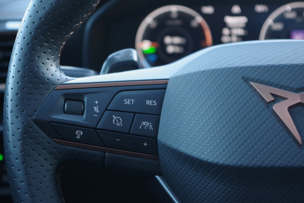 CUPRA Formentor 1.4 e-Hybrid 245 PK VZ, Panoramadak, Trekhaak, 360 Camera, Winterpakket