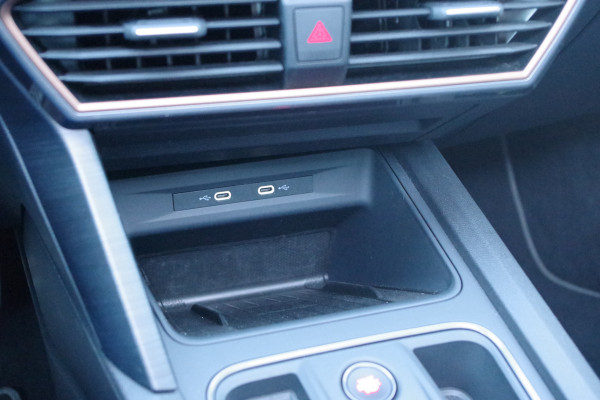 CUPRA Formentor 1.4 e-Hybrid 245 PK VZ, Panoramadak, Trekhaak, 360 Camera, Winterpakket