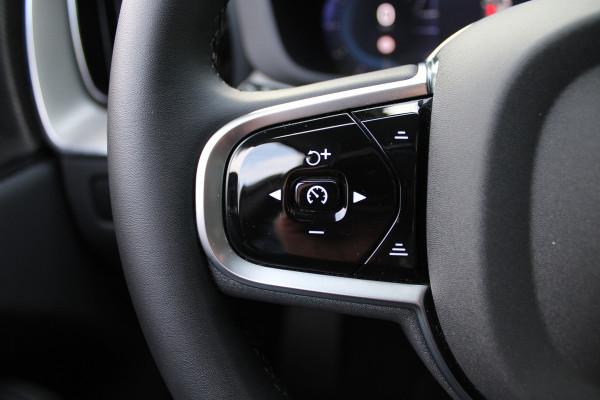 Volvo XC60 2.0 T8 Plug-in hybrid AWD Plus Dark | Head- Up | H&K | Panoramadak | 360 Camera