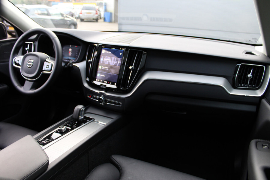 Volvo XC60 2.0 T8 Plug-in hybrid AWD Plus Dark | Head- Up | H&K | Panoramadak | 360 Camera