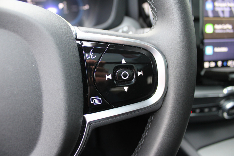 Volvo XC60 2.0 T8 Plug-in hybrid AWD Plus Dark | Head- Up | H&K | Panoramadak | 360 Camera
