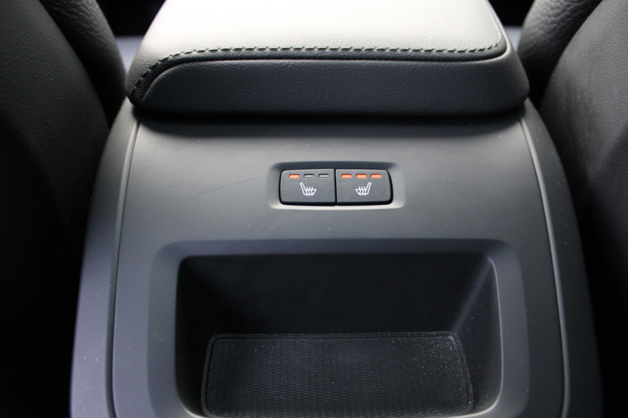 Volvo XC60 2.0 T8 Plug-in hybrid AWD Plus Dark | Head- Up | H&K | Panoramadak | 360 Camera