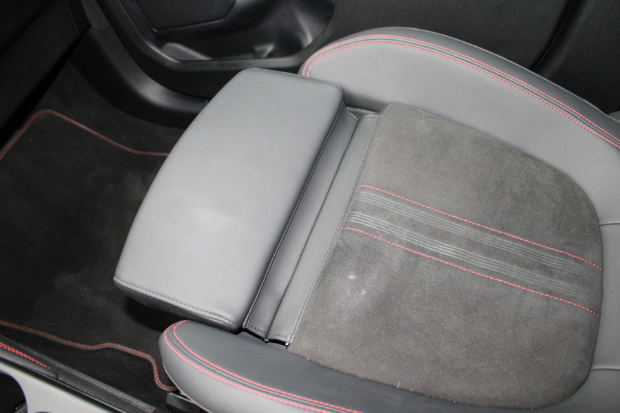 Ford Kuga 2.5 PHEV ST-Line X | Trekhaak | Panoramadak | AGR | Led | Head-up | B&O