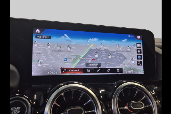 Mercedes-Benz EQA 250 Business Solution AMG 67 kWh | Trekhaak | Panoramischdak |