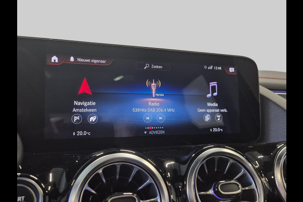 Mercedes-Benz EQA 250 Business Solution AMG 67 kWh | Trekhaak | Panoramischdak |