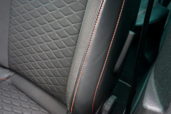 Seat Leon Sportstourer 1.5 eTSI FR Launch Edition