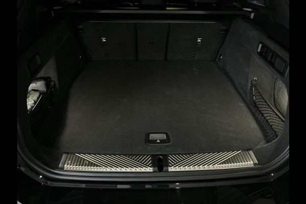 BMW i5 Touring eDrive40 M Sport Edition 84 kWh Glazen dak | Harman Kardon | Comfortstoelen | "20 inch Licht metalen velgen