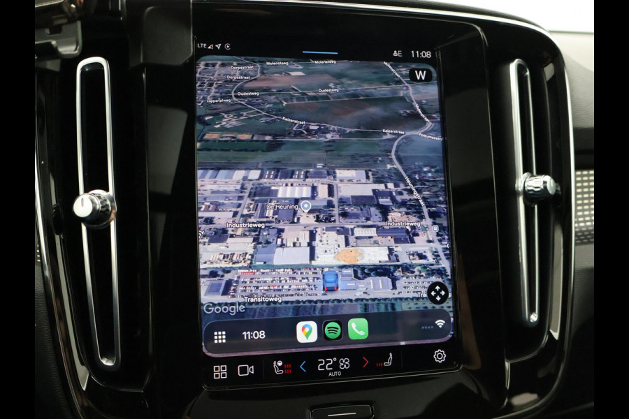 Volvo XC40 RECHARGE TWIN PRO 408 PK + TREKHAAK WEGKL. | 360 CAMERA | PANORAMA | 20 INCH | HARMAN/KARDON