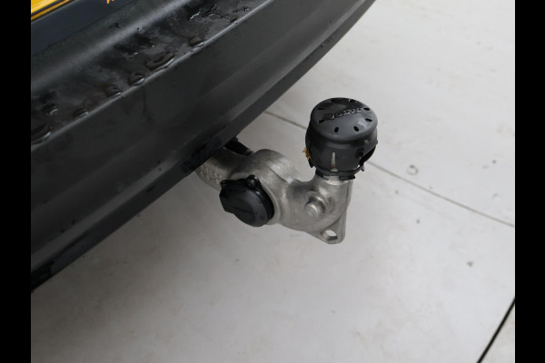 Volvo XC40 RECHARGE TWIN PRO 408 PK + TREKHAAK WEGKL. | 360 CAMERA | PANORAMA | 20 INCH | HARMAN/KARDON