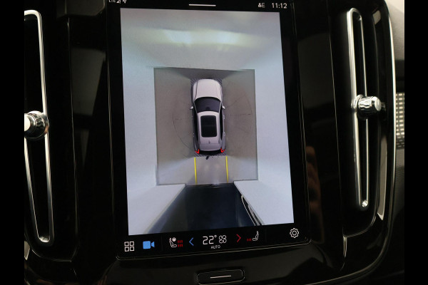 Volvo XC40 RECHARGE TWIN PRO 408 PK + TREKHAAK WEGKL. | 360 CAMERA | PANORAMA | 20 INCH | HARMAN/KARDON