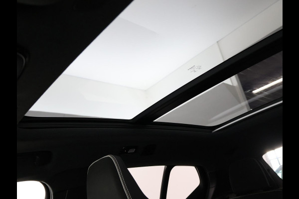 Volvo XC40 RECHARGE TWIN PRO 408 PK + TREKHAAK WEGKL. | 360 CAMERA | PANORAMA | 20 INCH | HARMAN/KARDON
