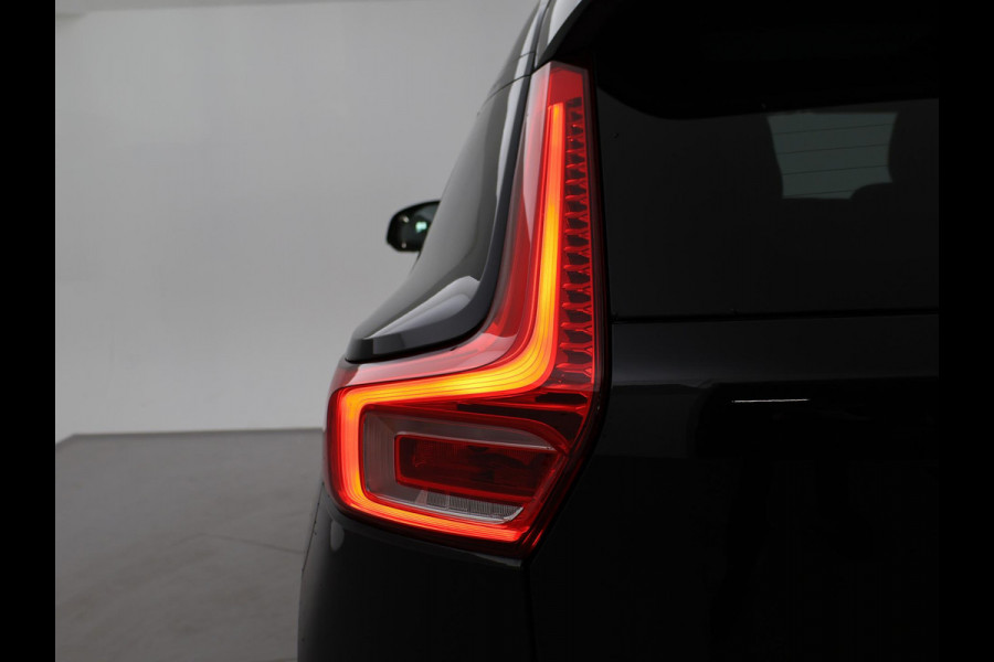 Volvo XC40 RECHARGE TWIN PRO 408 PK + TREKHAAK WEGKL. | 360 CAMERA | PANORAMA | 20 INCH | HARMAN/KARDON