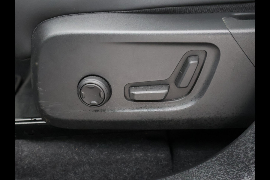 Volvo XC40 RECHARGE TWIN PRO 408 PK + TREKHAAK WEGKL. | 360 CAMERA | PANORAMA | 20 INCH | HARMAN/KARDON